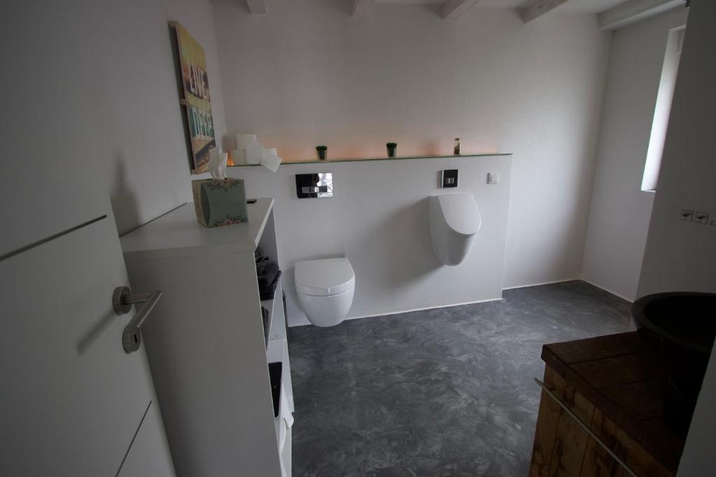 Koupelna v ubytování Mini-Loft in schöner Voreifel