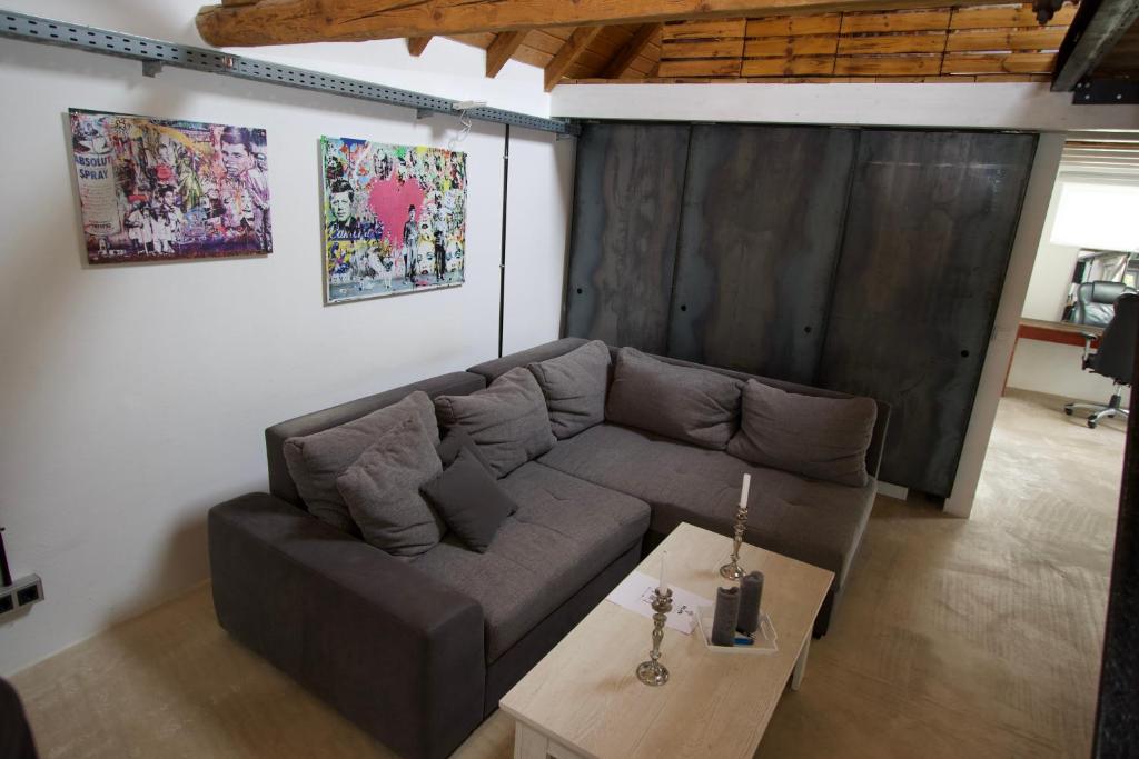 Posezení v ubytování Mini-Loft in schöner Voreifel