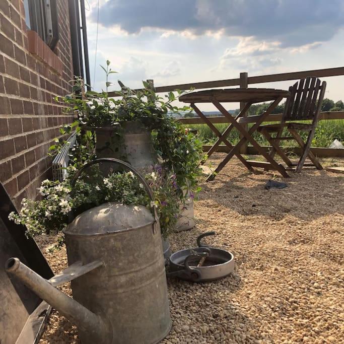 Zahrada ubytování 2 Bedroom cottage with Beautiful views over the Mendips