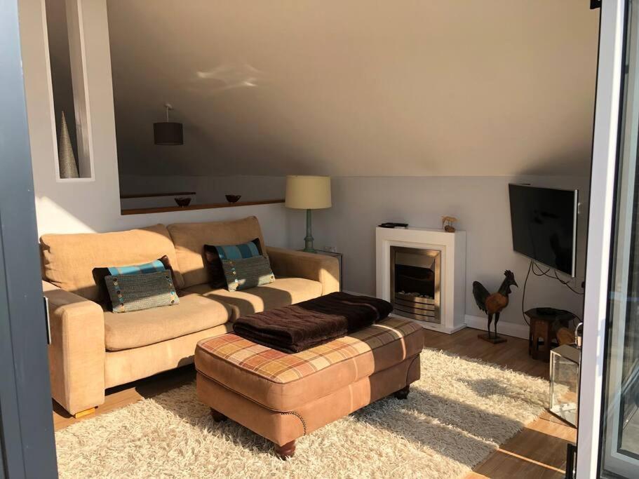 Posezení v ubytování 2 Bedroom cottage with Beautiful views over the Mendips