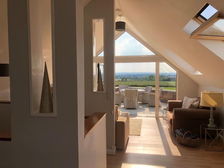 Posezení v ubytování 2 Bedroom cottage with Beautiful views over the Mendips