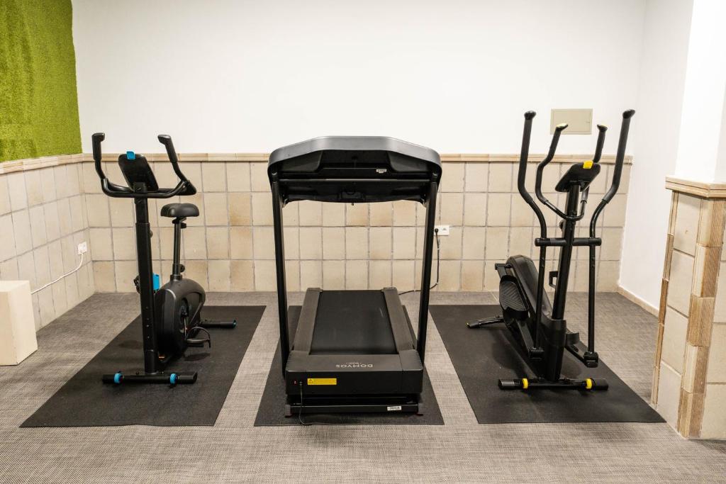 The fitness centre and/or fitness facilities at Hotel Finca Los Abetos