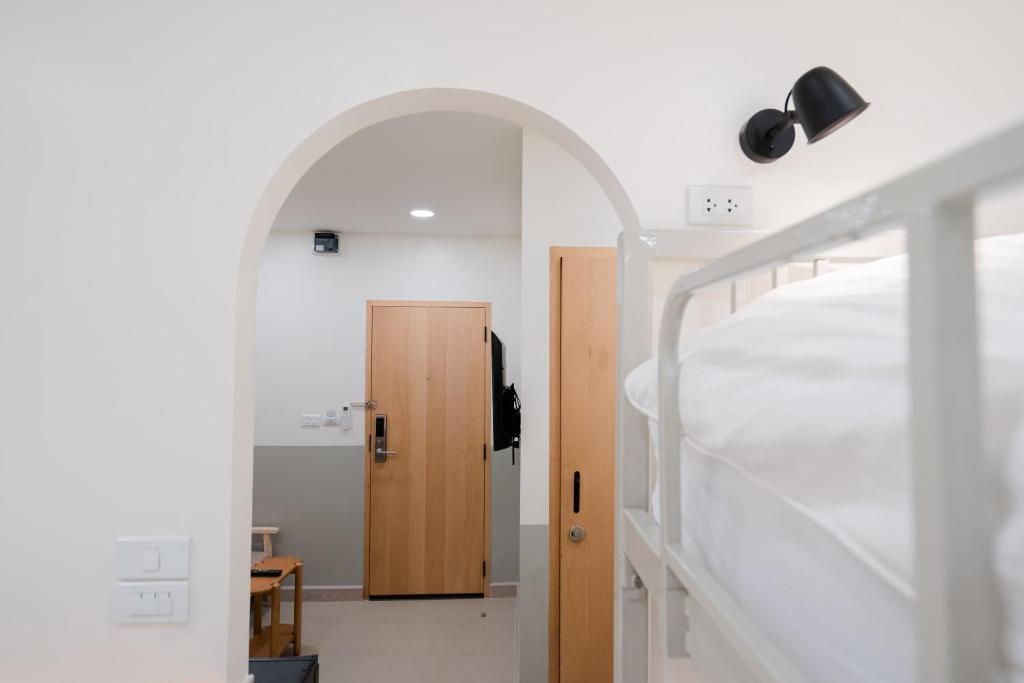 Yimwhan House 01, Wat Ratchaburana - 16