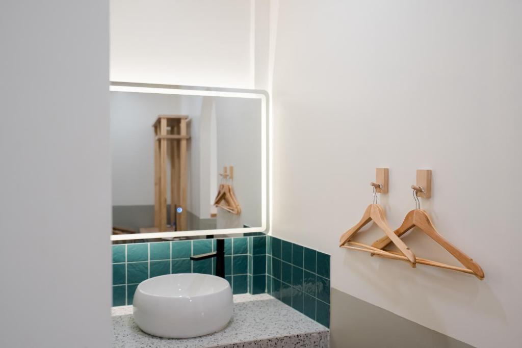 Yimwhan House 01, Wat Ratchaburana - 14