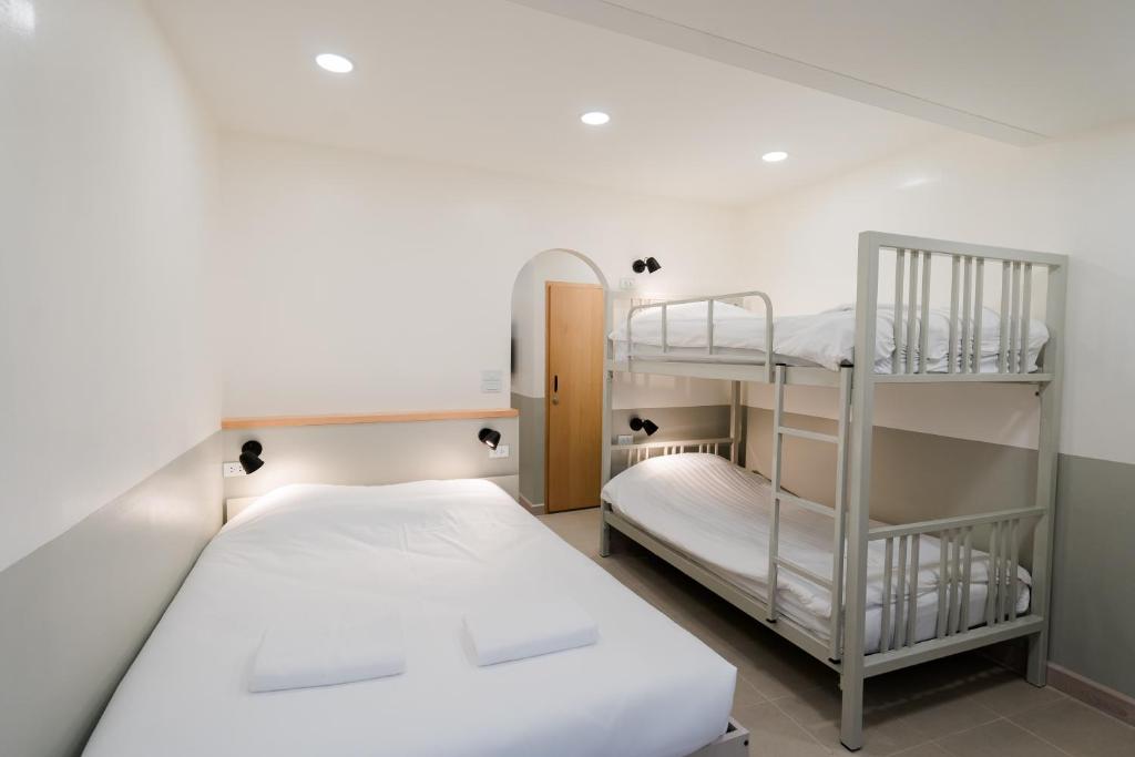 Yimwhan House 01, Wat Ratchaburana - 19