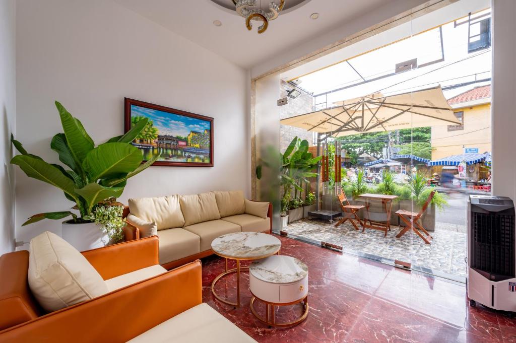 Posezení v ubytování Golden Sun Hotel Hoi An