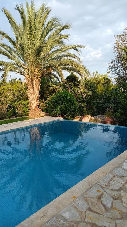 The swimming pool at or close to Villa Pepy