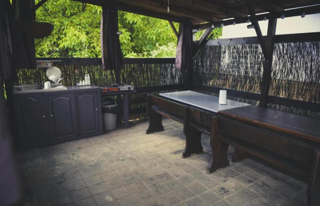 Foto dalla galleria di UpForest Guesthouse a Călimăneşti