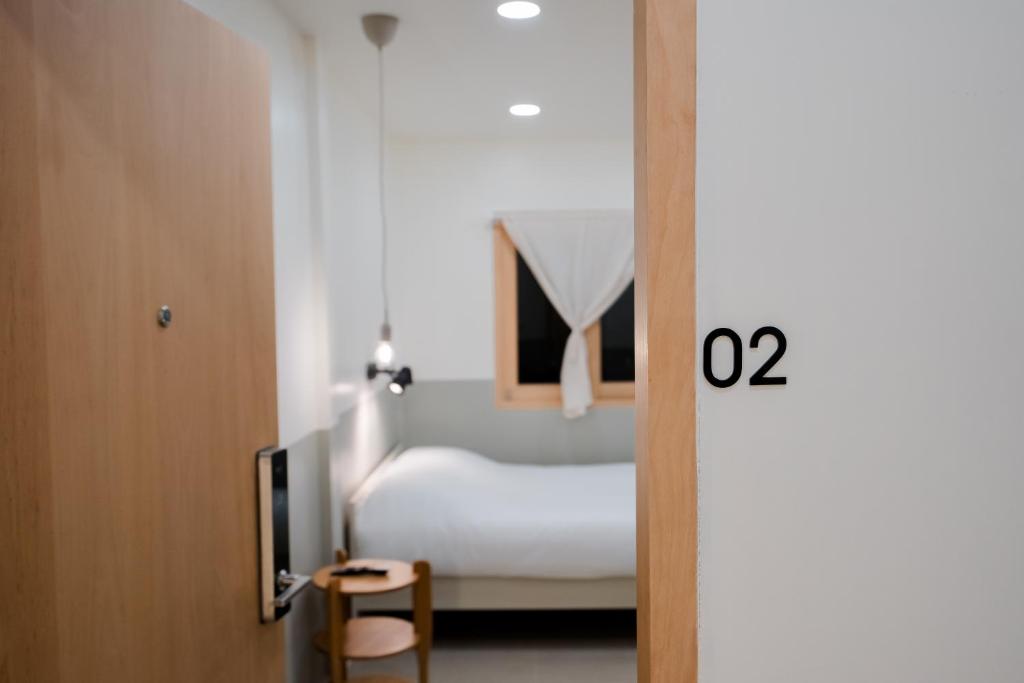 Yimwhan House 01, Wat Ratchaburana - 1