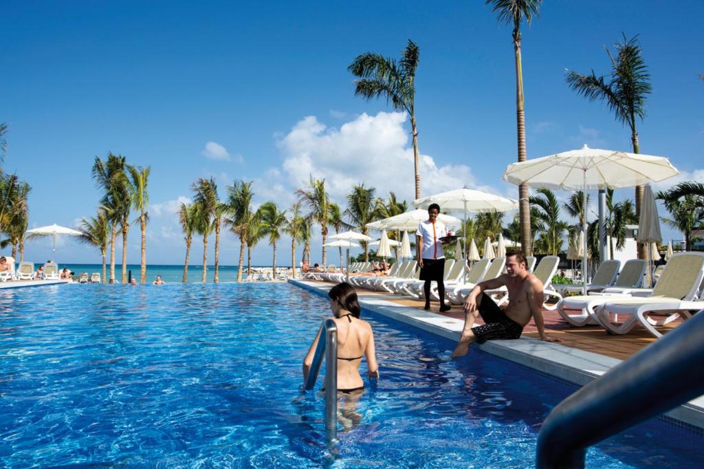 Bazén v ubytování Riu Palace Jamaica - Adults Only - All Inclusive Elite Club nebo v jeho okolí