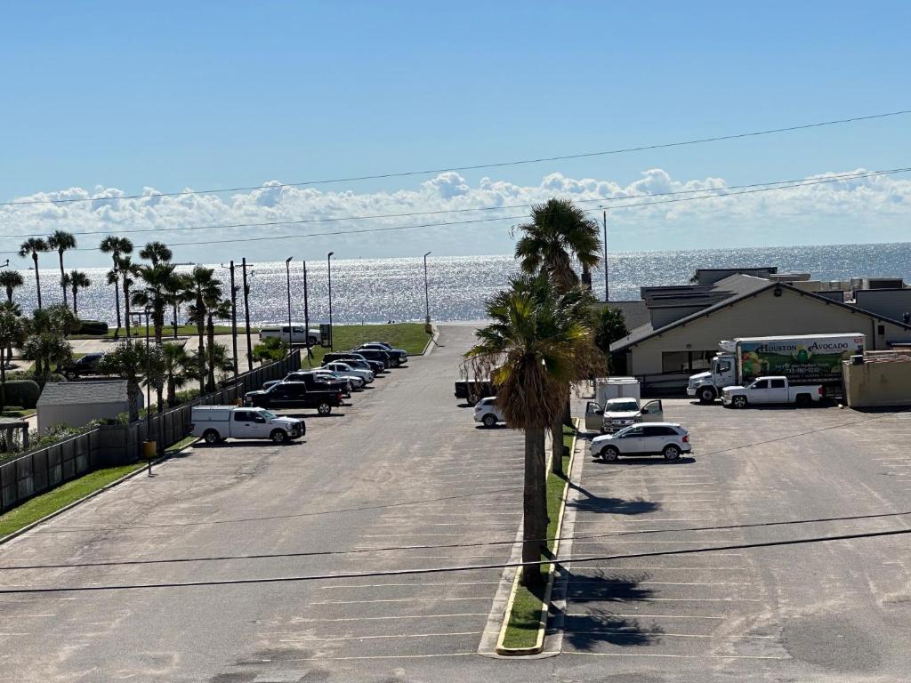 Baymont by Wyndham Galveston photo