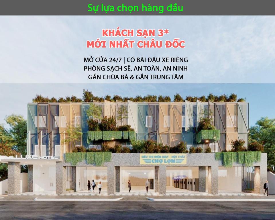 eine Ausstellung eines geplanten Einkaufszentrums in einer Stadt in der Unterkunft The Luxe Hotel Châu Đốc in Chau Doc