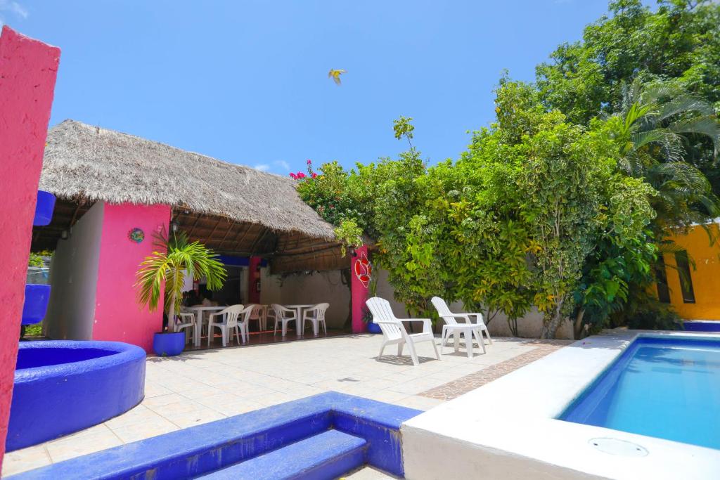 Bazén v ubytování Hotel Hacienda Cancun nebo v jeho okolí