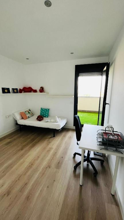 Kép Ático con Piscina y Vistas al Mar Habitat Litoral szállásáról Málagában a galériában