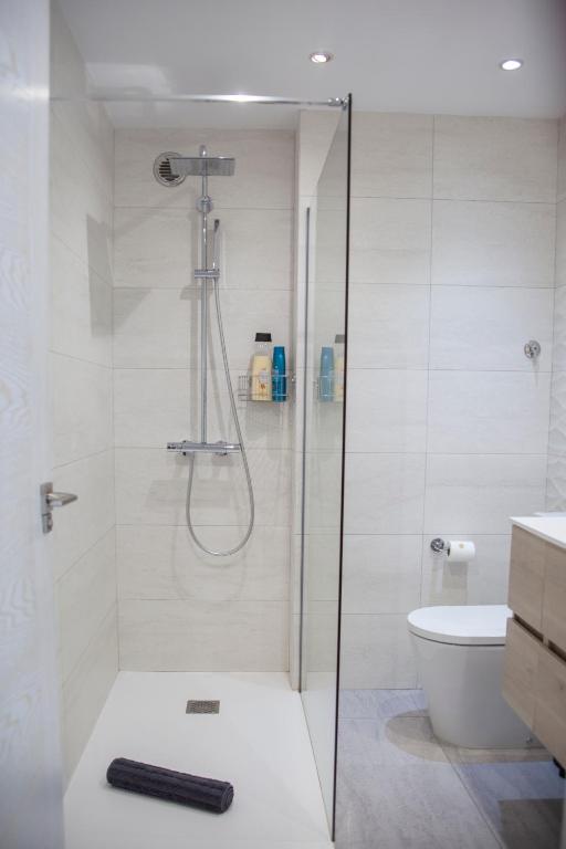 Kúpeľňa v ubytovaní BURGO NUEVO Ático de lujo en pleno centro con terraza y vistas - leonapartamentos