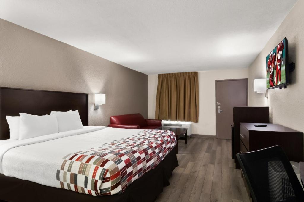 Red Roof Inn Kingsland - Habitación Superior Con Cama King Para Fumadores