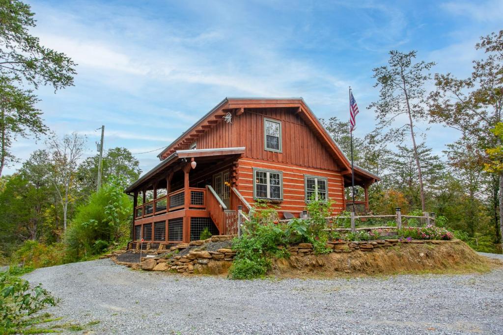 Το κτήριο όπου στεγάζεται  η παραθεριστική κατοικία