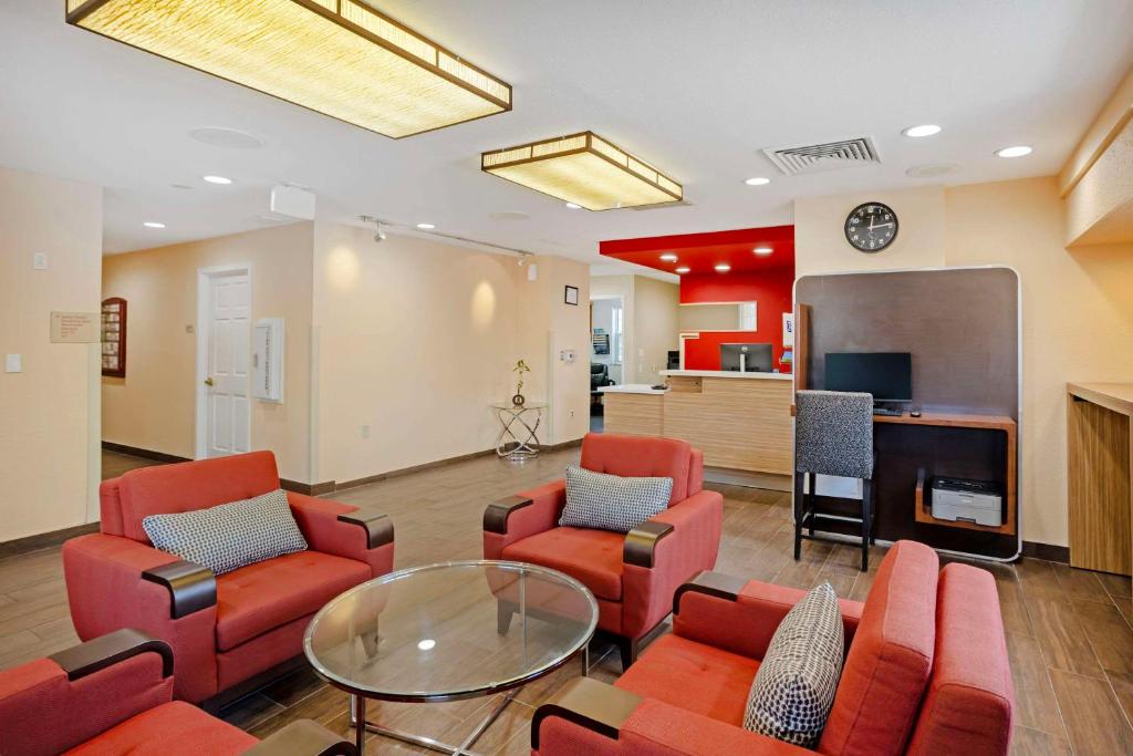Posezení v ubytování MainStay Suites Mt Laurel - Philadelphia