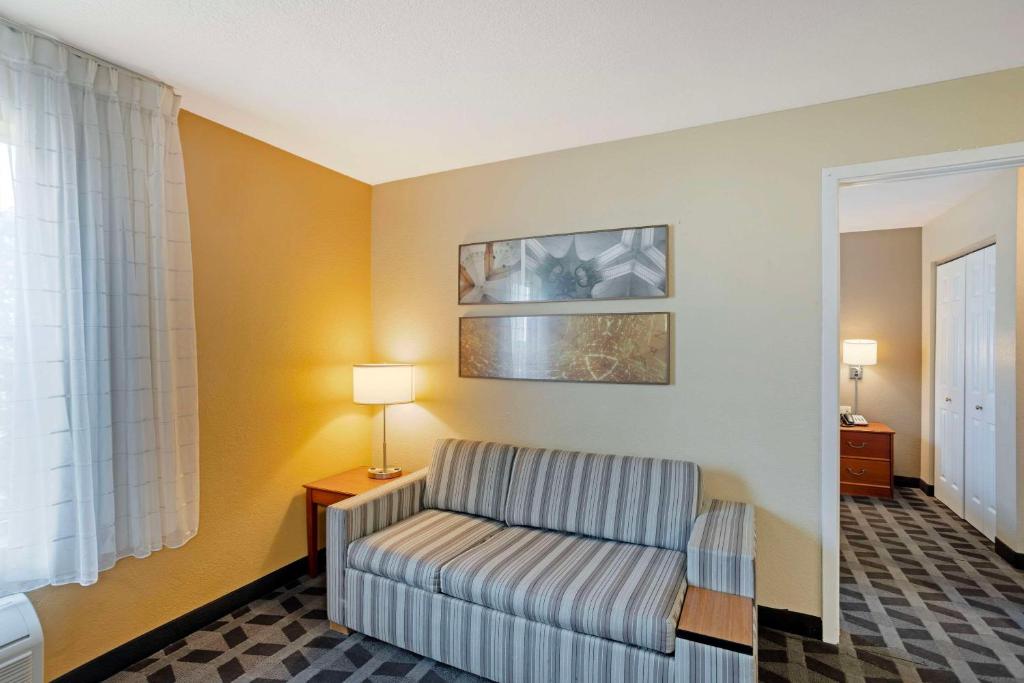 Posezení v ubytování MainStay Suites Mt Laurel - Philadelphia