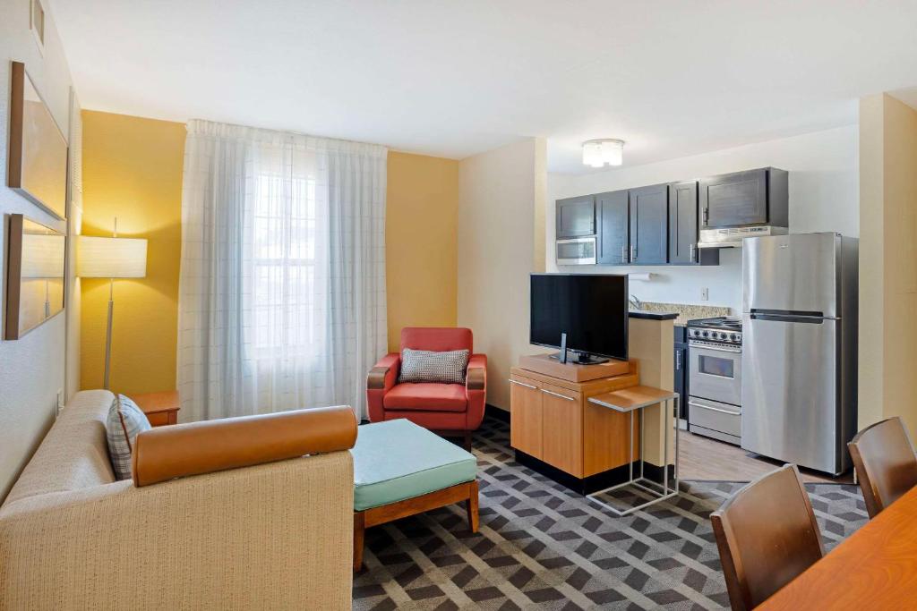 Kuchyň nebo kuchyňský kout v ubytování MainStay Suites Mt Laurel - Philadelphia