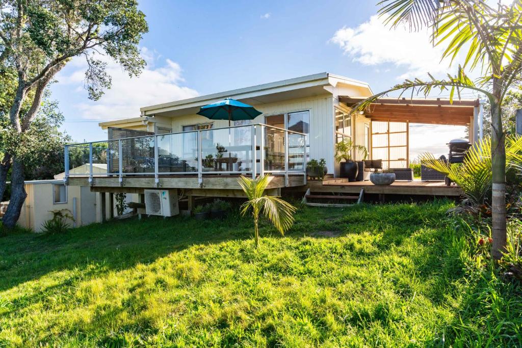 Ron & Alices Bach Mangawhai Heads Holiday Home, Mangawhai (updated prices 2024)