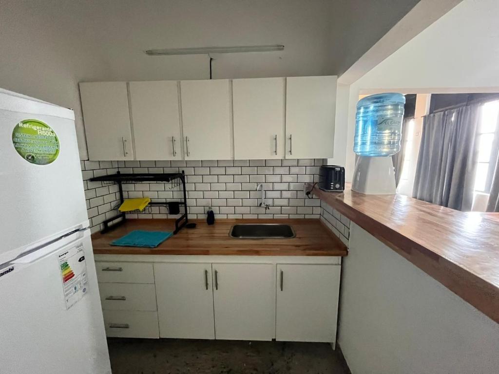 Kuchyň nebo kuchyňský kout v ubytování Don Enrique Bar&Hostel