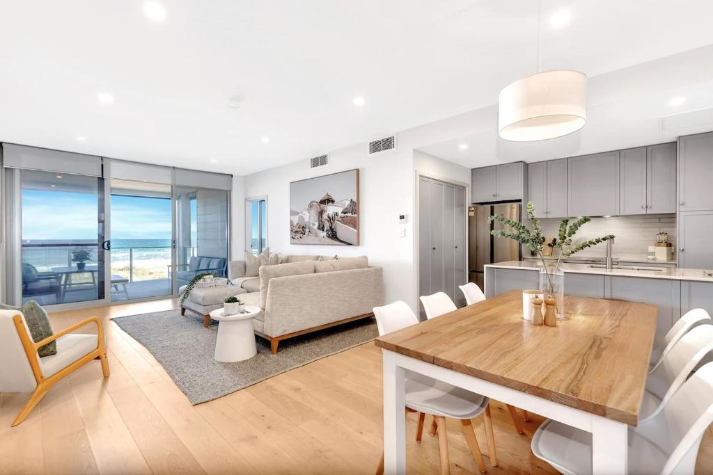 'Moana Wave' A Marvellous Beachfront Residence, Adelaide (updated