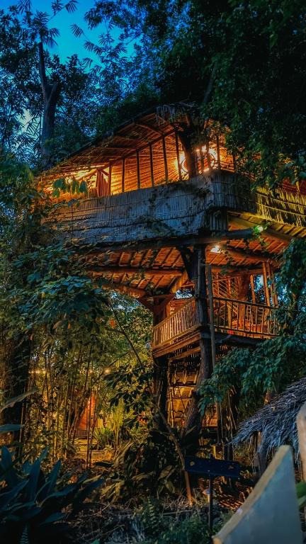 Zahrada ubytování Bukit Raya Guesthouse
