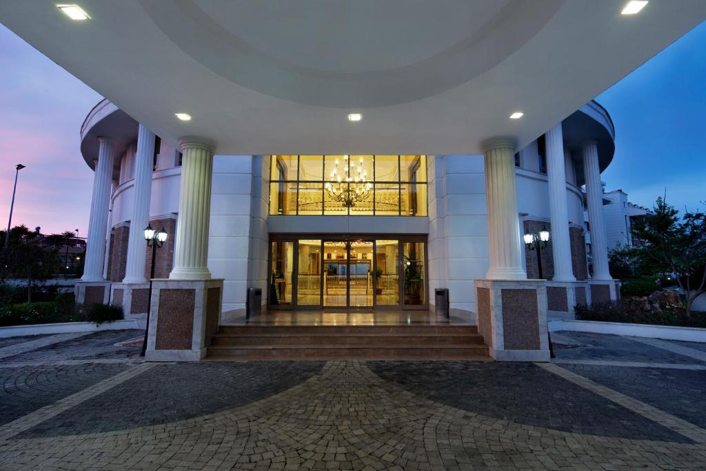Exteriér nebo vchod ubytování Alba Queen Hotel - Ultra All Inclusive