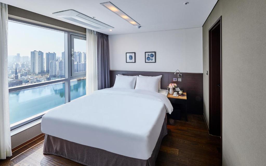 Hotel Riverside Ulsan - Suite Con Vistas Al Río