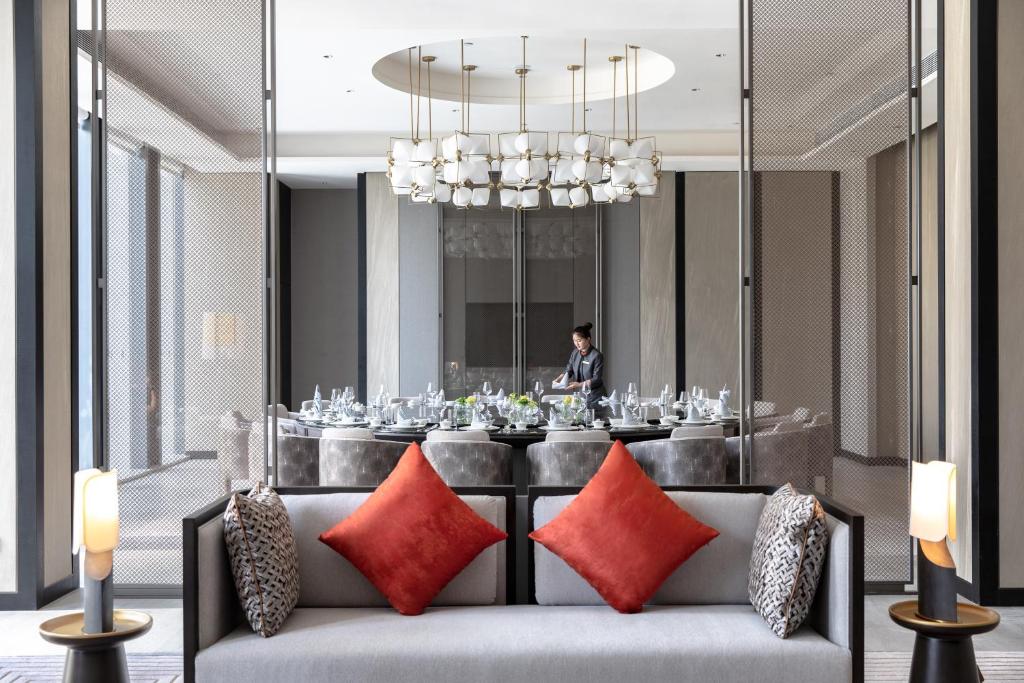 Posezení v ubytování InterContinental Foshan DongPing
