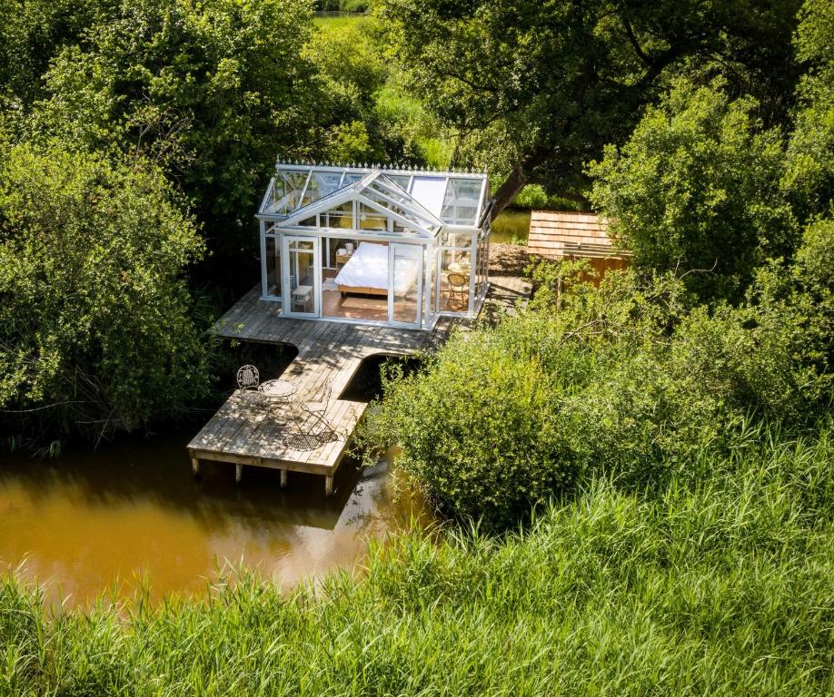 Naturlandskabet i nærheden af luksusteltet