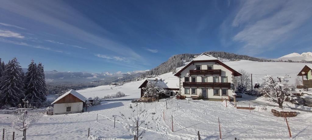 Ferienhaus SCHWEIZER Hof v zimě