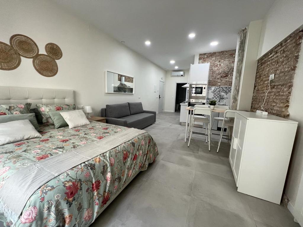 Precioso estudio en el centro de Málaga 1 - 6