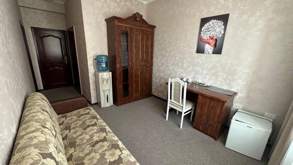 Altyn Adam Hotel - Junior Suite