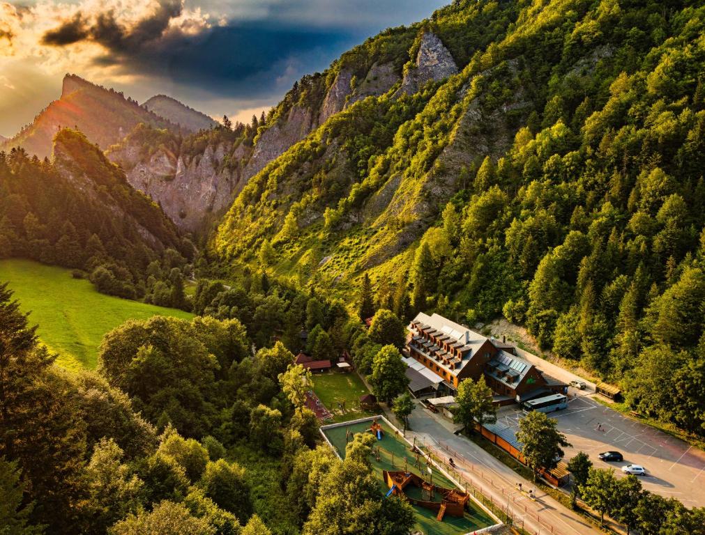 an aerial view of a mountain with a building at Chata Pieniny in Lesnica