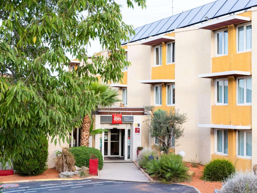 vistas a la parte delantera de un edificio en ibis Beziers Est Mediterranee A9/A75, en Béziers