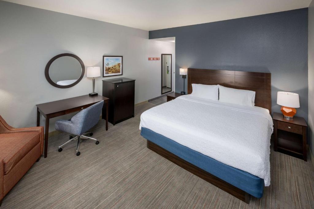 Hampton Inn & Suites Phoenix North/Happy Valley photo