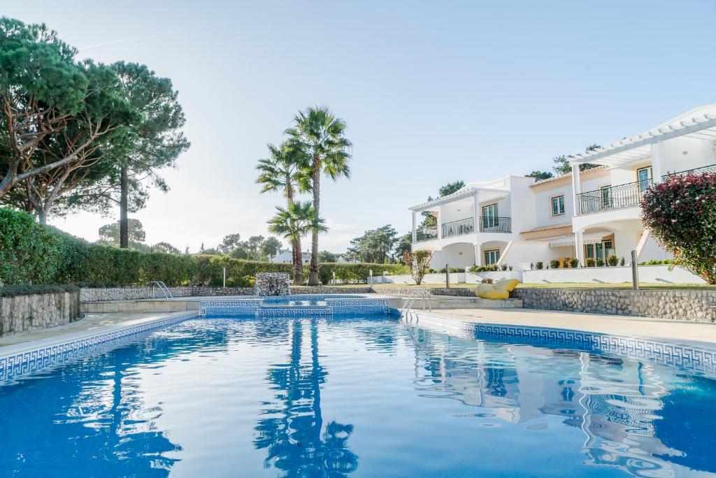 Falésia Cliff Apartment by The Portuguese Butler