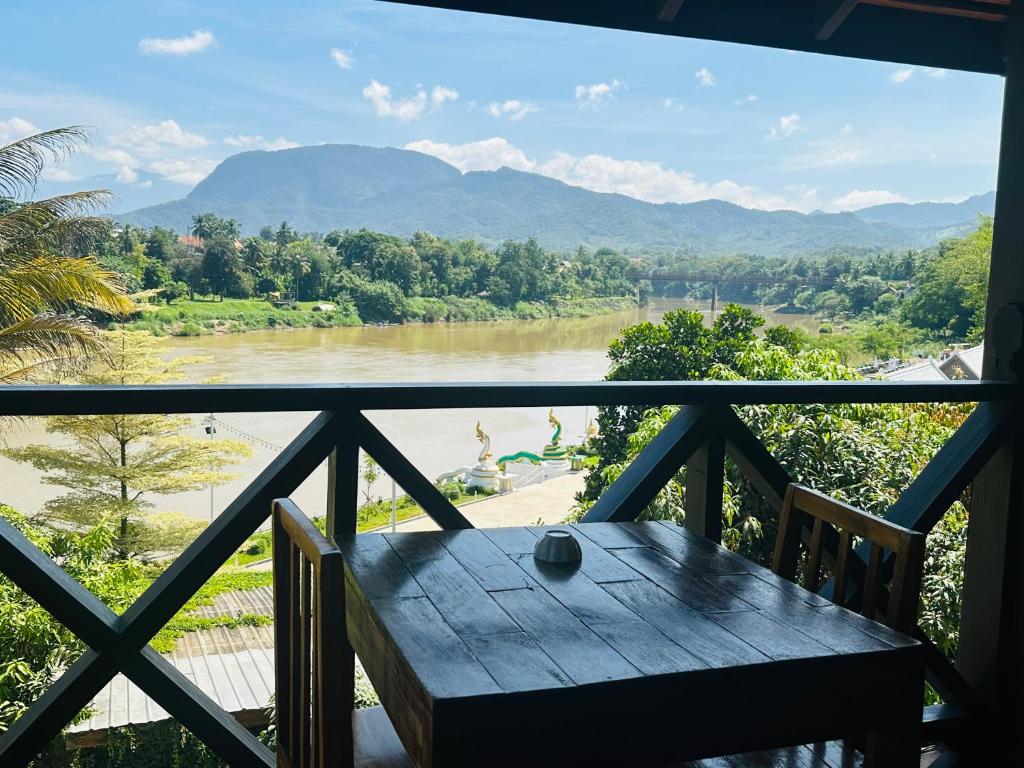Phong cảnh thiên nhiên gần khách sạn
