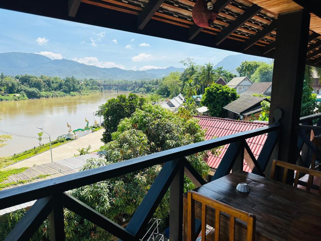 Phong cảnh thiên nhiên gần khách sạn