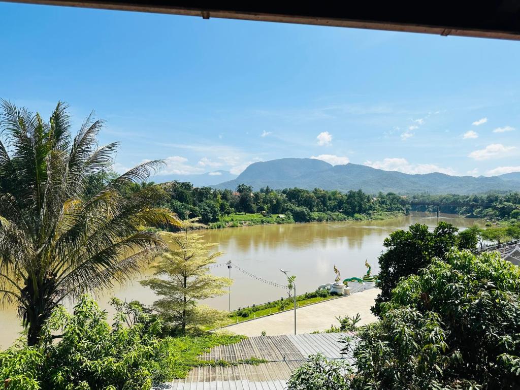 Phong cảnh thiên nhiên gần khách sạn