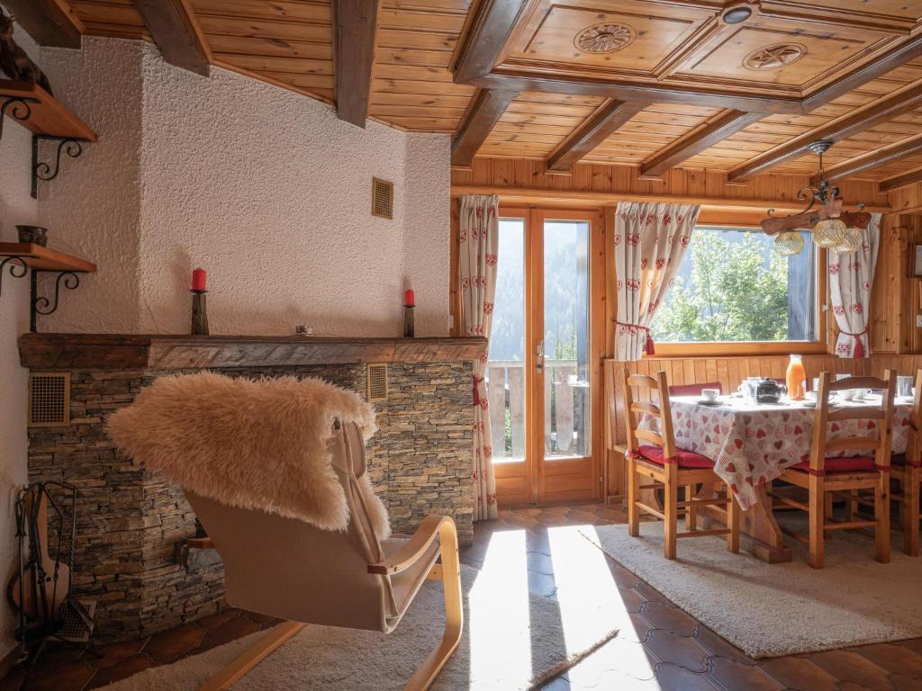 Posezení v ubytování Apartment Mélèze by Interhome