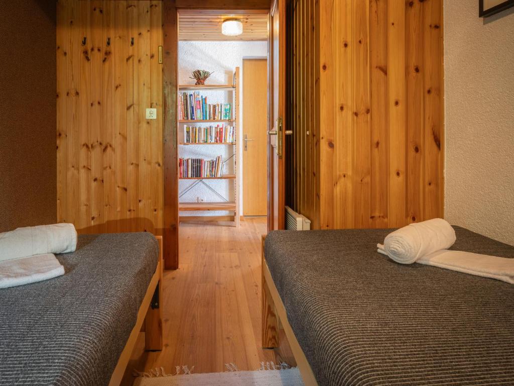 Postel nebo postele na pokoji v ubytování Apartment Mélèze by Interhome