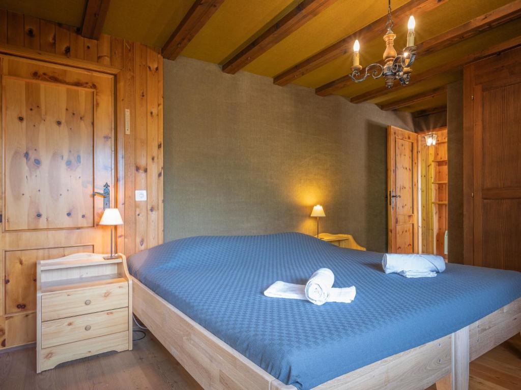 Postel nebo postele na pokoji v ubytování Apartment Mélèze by Interhome