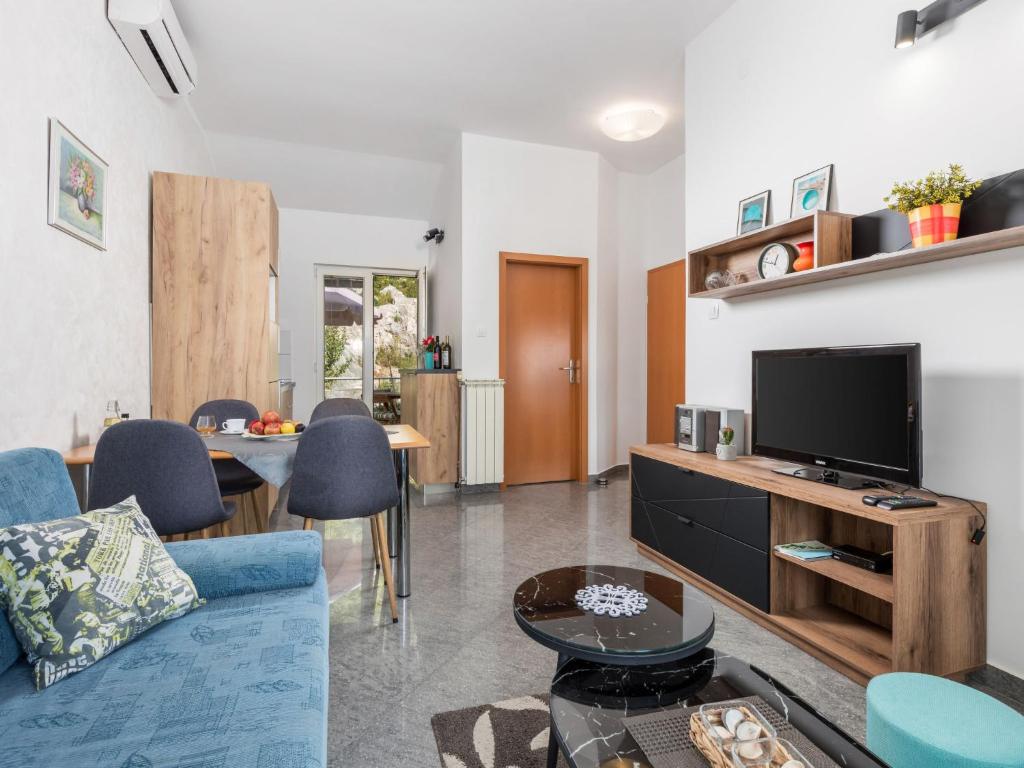 TV a/nebo společenská místnost v ubytování Apartment Bella Vista-2 by Interhome