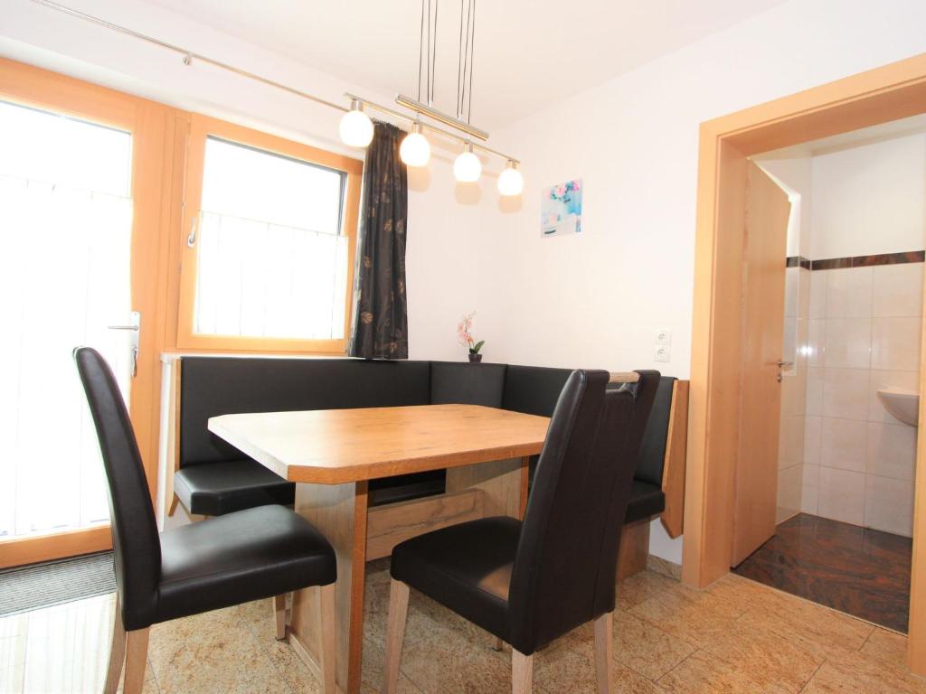 A seating area at Apartment Hanna by Interhome