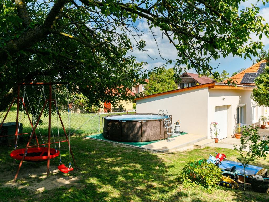 Zahrada ubytování Holiday Home Cherry by Interhome