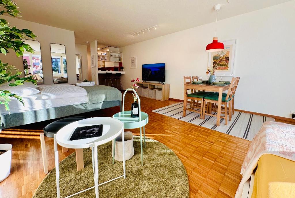 New Studio with Sunny Terrace & Air Condition - Resim 18