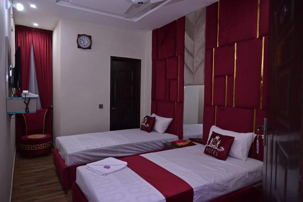 Hotel Royal Galaxy - Deluxe Twin Room